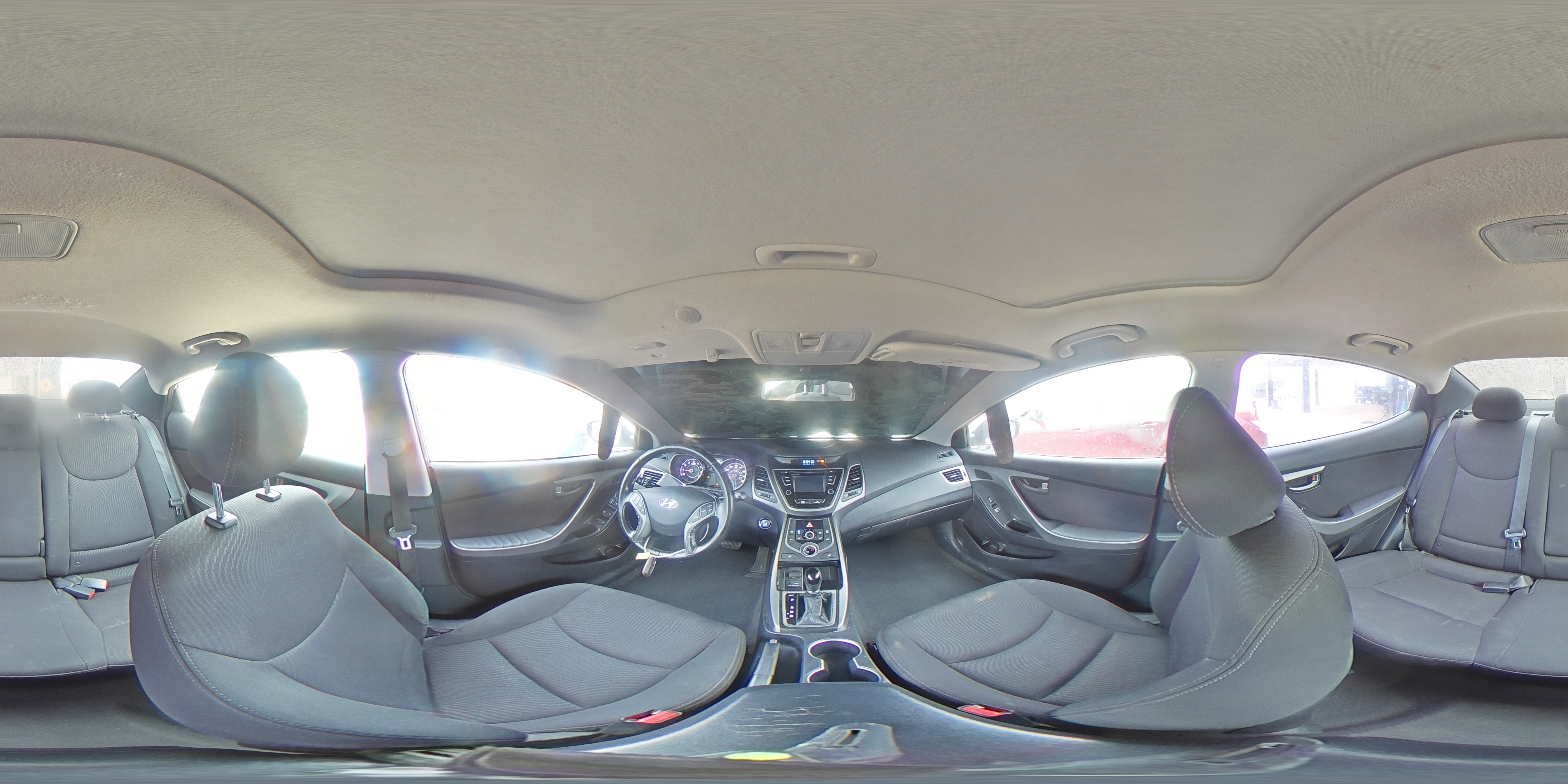 2016 Hyundai Elantra - Image 12