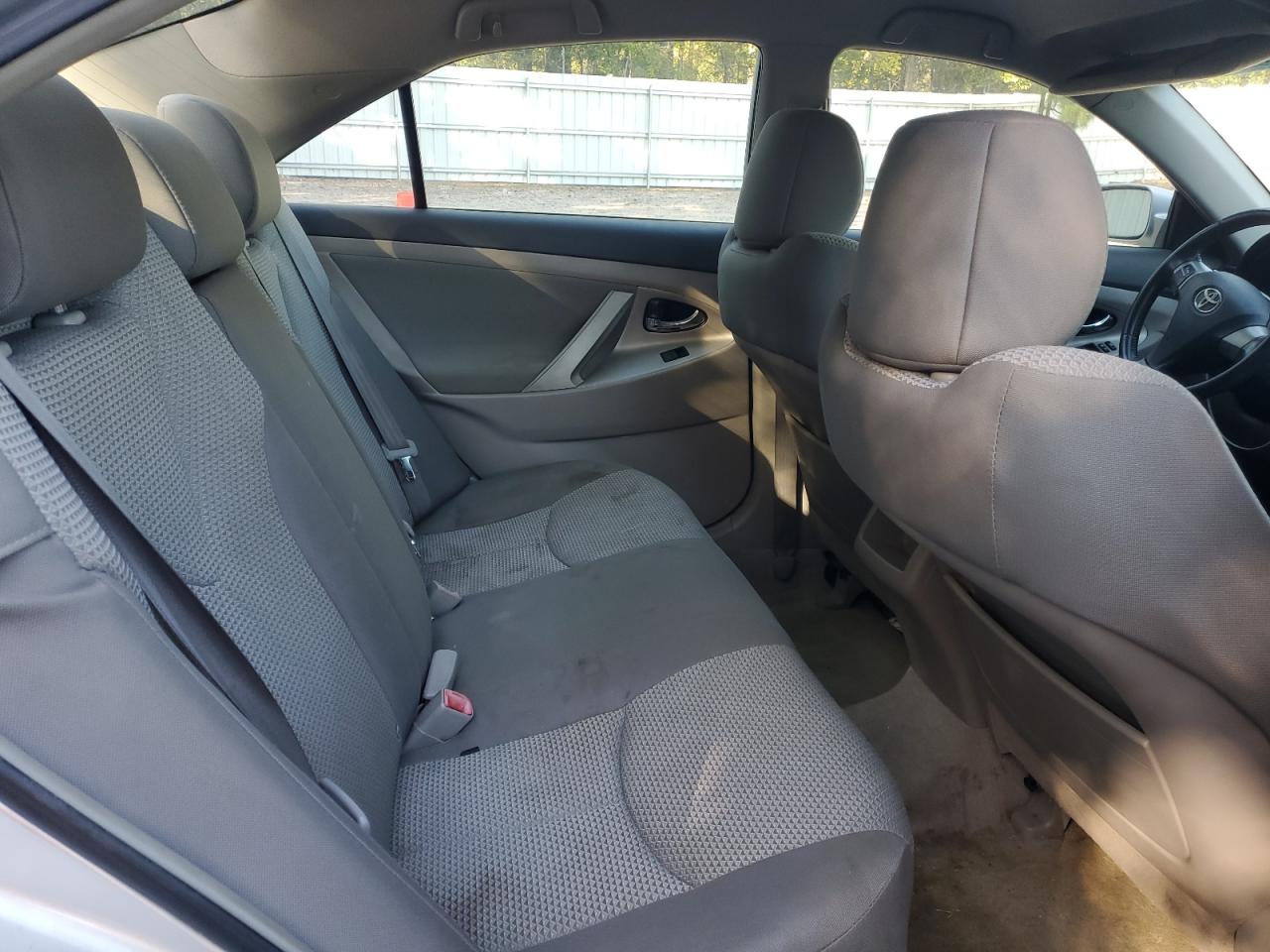 2009 Toyota Camry - Image 10