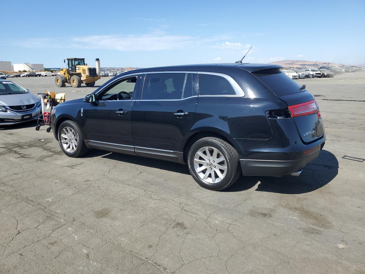 2017 Lincoln MKT - Image 2