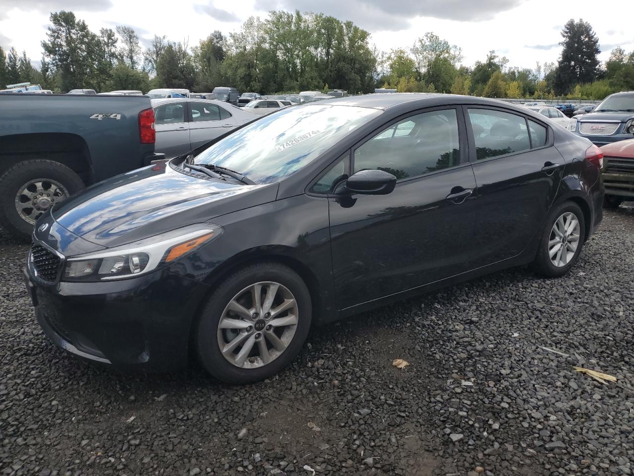 VIN 3KPFL4A70HE151430 2017 KIA FORTE no.1