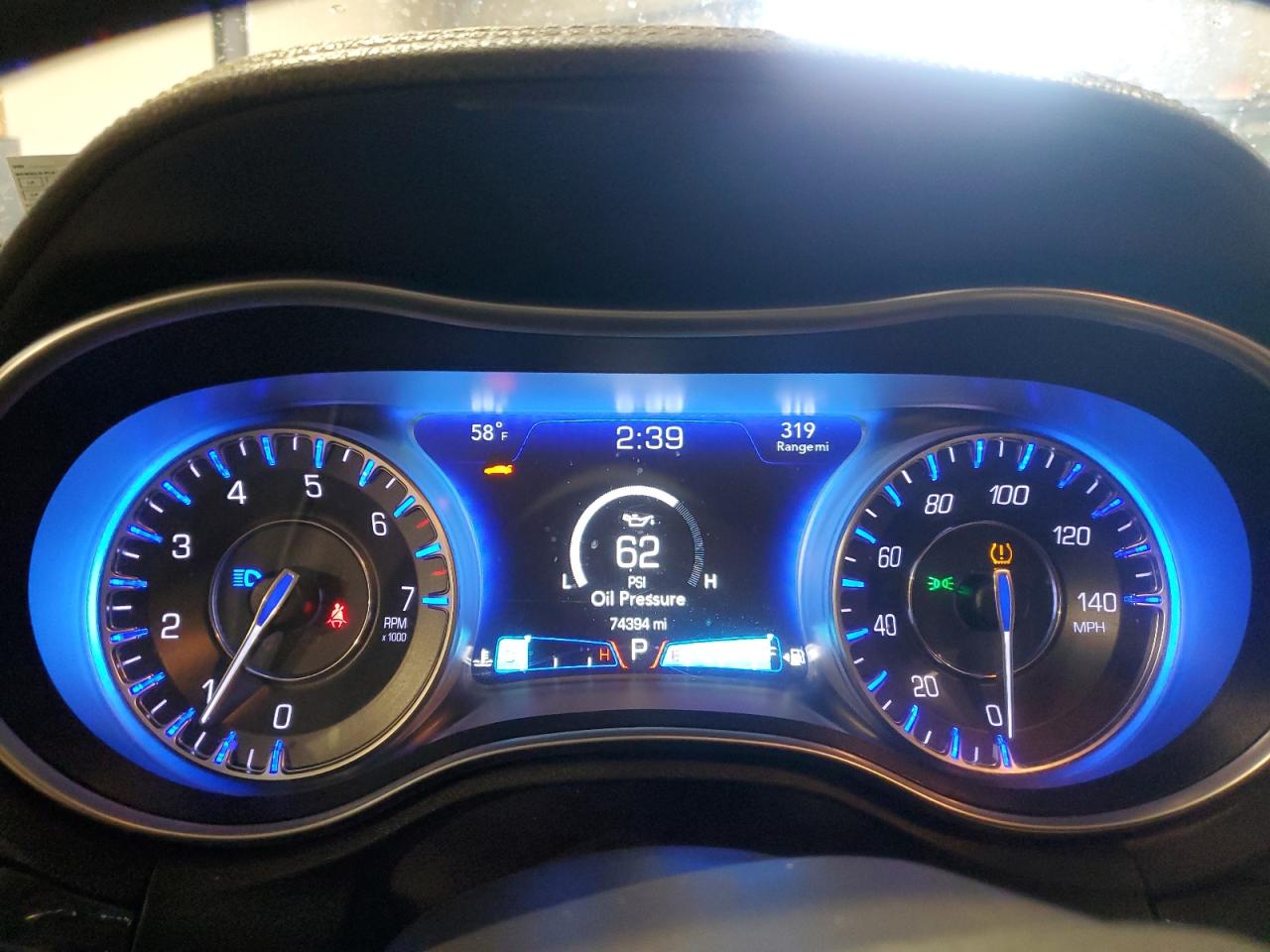 2018 Chrysler 300 - Image 9