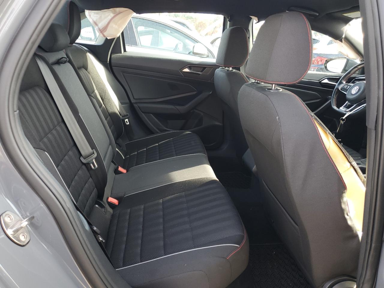 2019 Volkswagen Jetta - Image 10