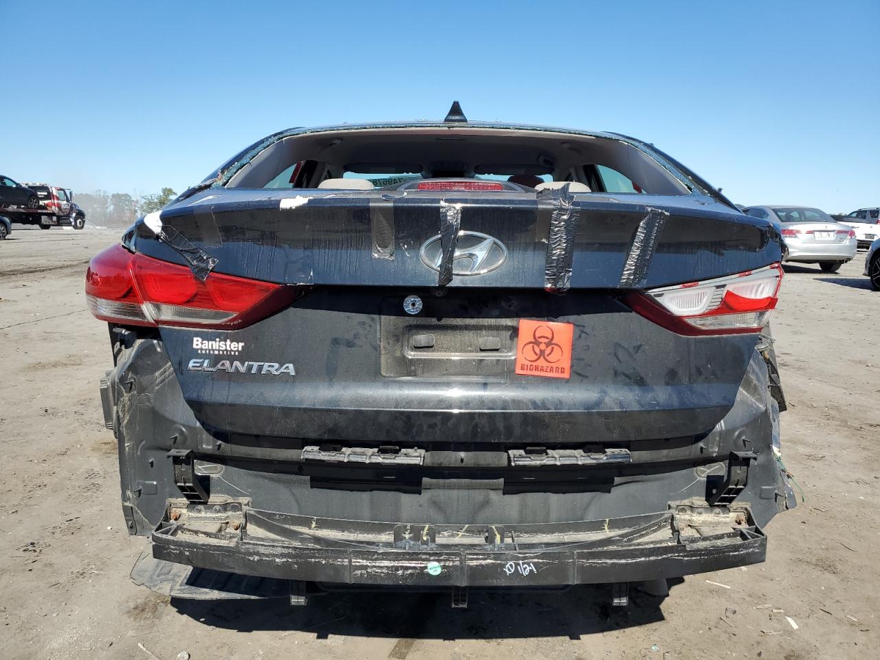 2017 Hyundai Elantra - Image 6