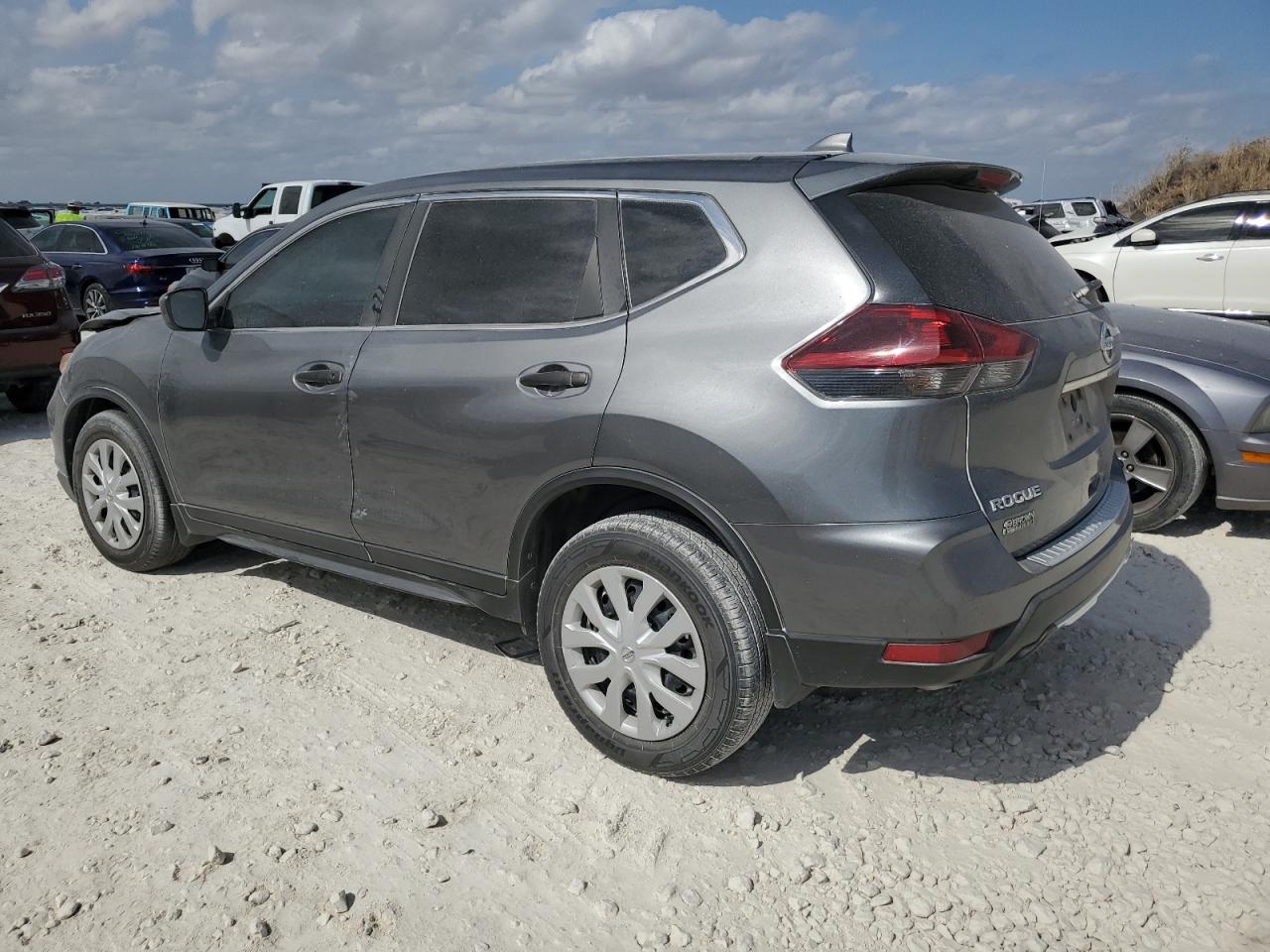 2020 Nissan Rogue - Image 2
