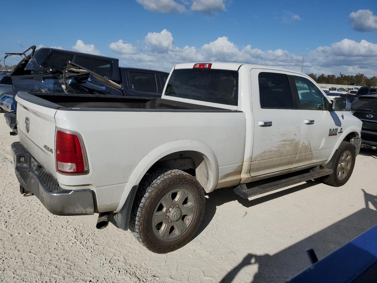 2016 RAM 2500 - Image 3