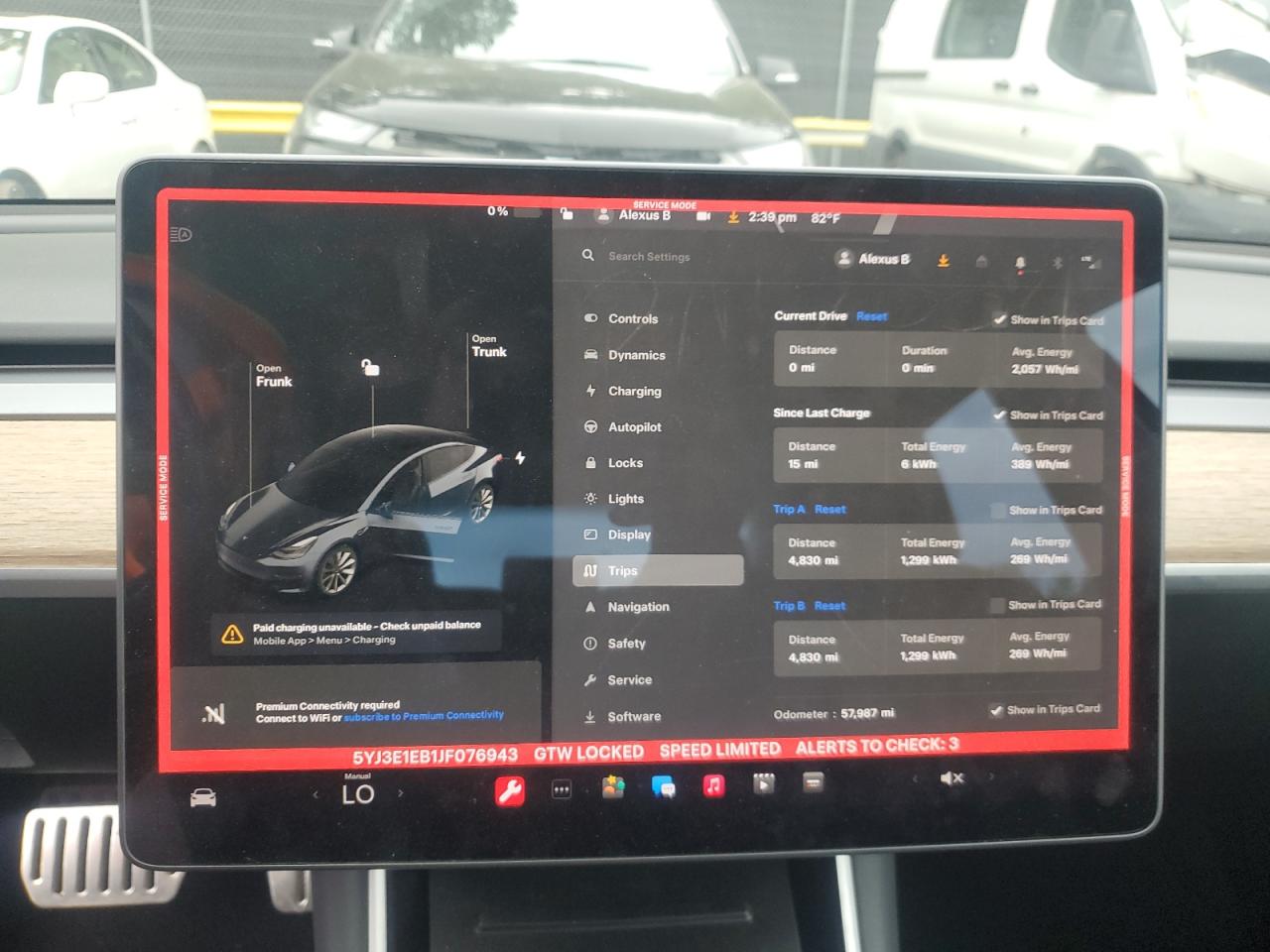 5YJ3E1EB1JF076943 2018 Tesla Model 3