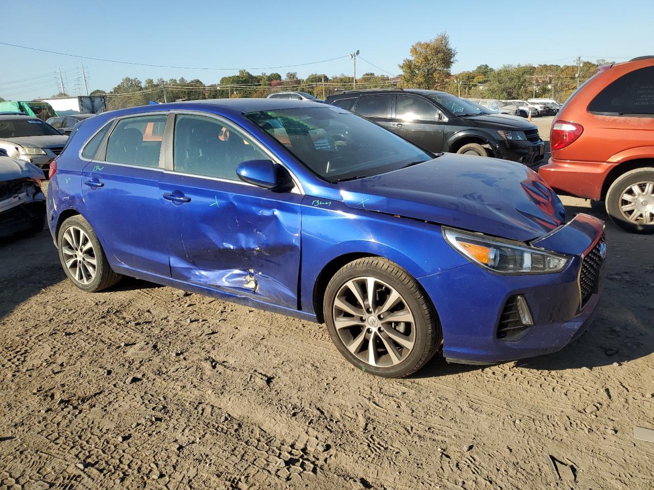2019 Hyundai Elantra - Image 4