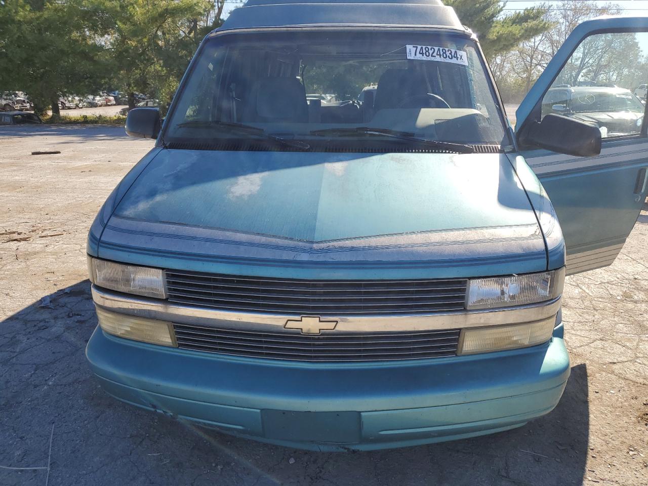 1995 Chevrolet Astro VIN: 1GBDM19W8SB112396 Lot: 74824834