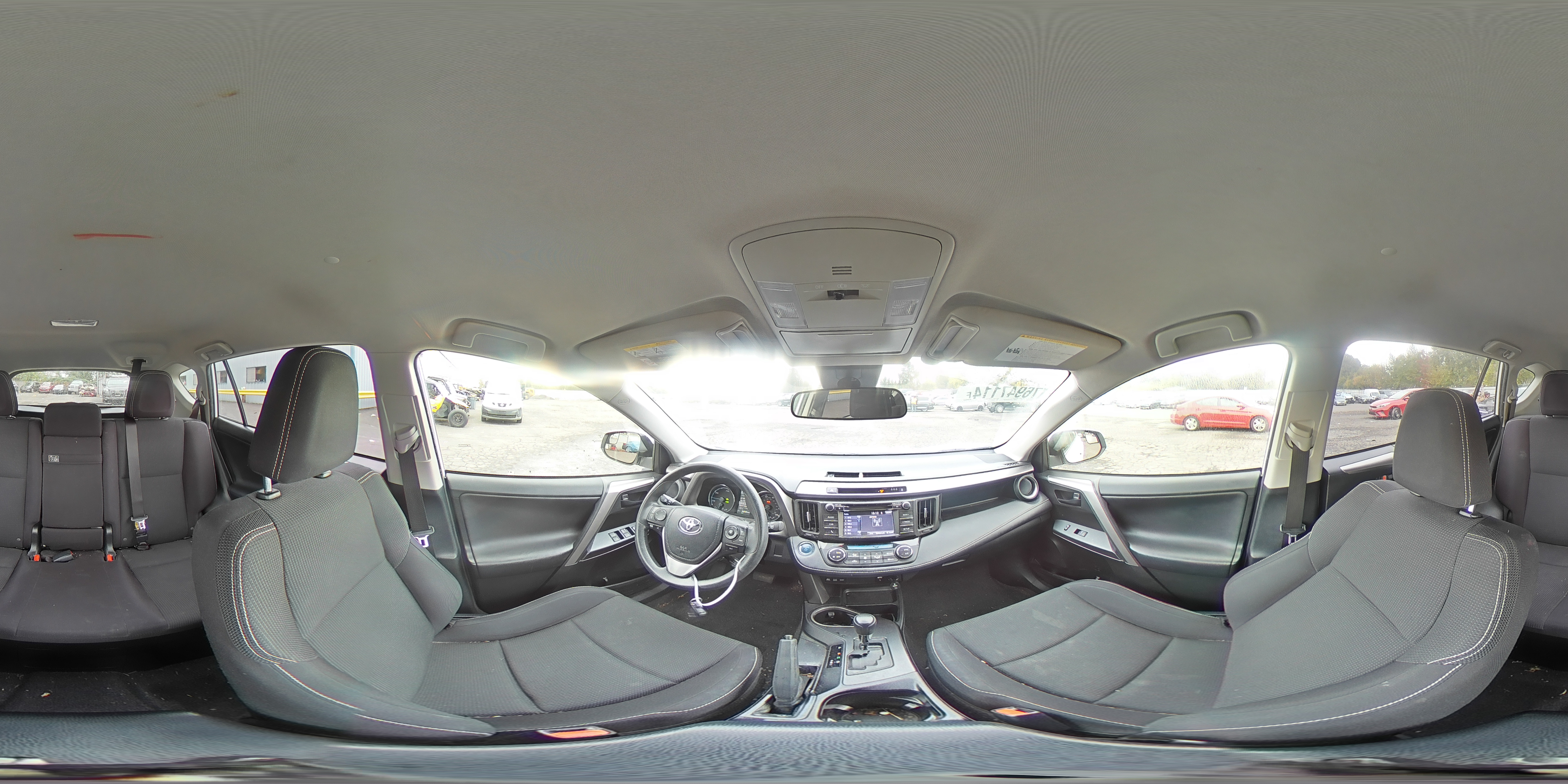 2018 Toyota RAV 4 - Image 13