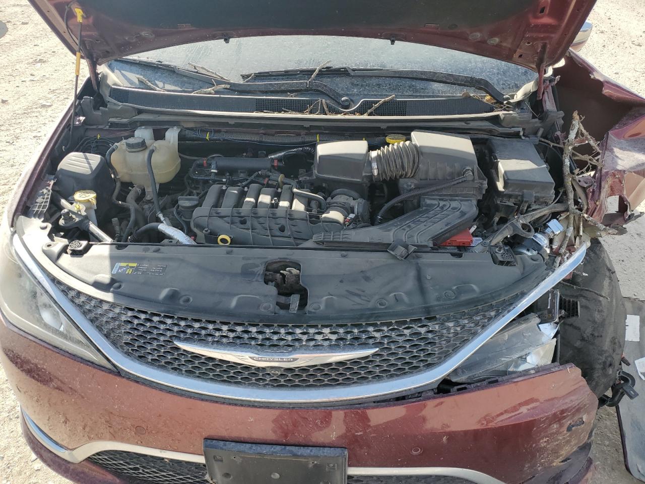 2017 Chrysler Pacifica - Image 14
