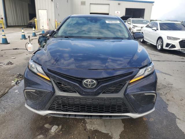  TOYOTA CAMRY 2022 Granatowy