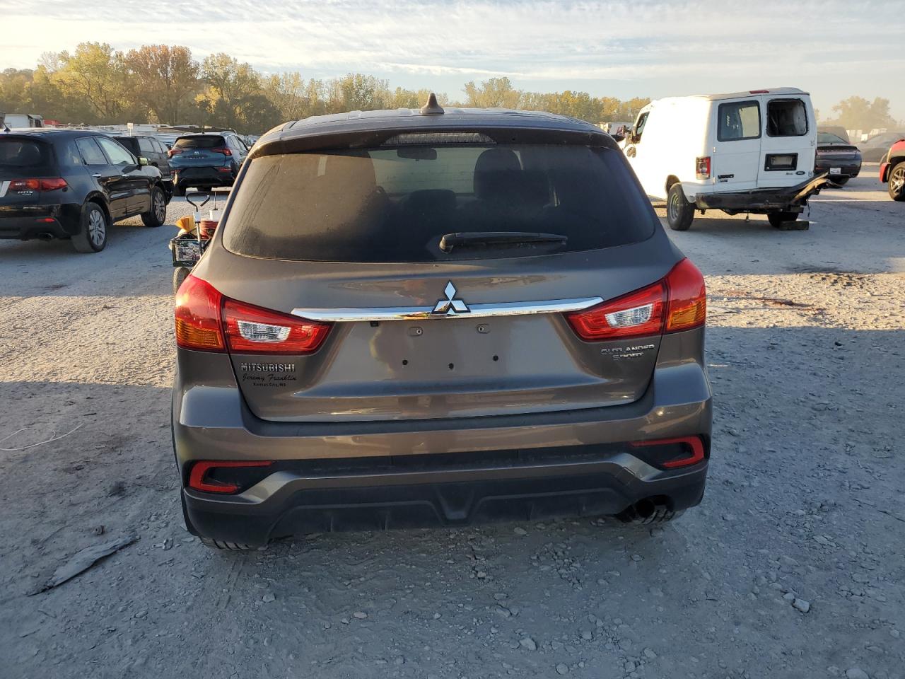 2018 Mitsubishi Outlander Sport Es VIN: JA4AP3AU8JU016826 Lot: 75685404