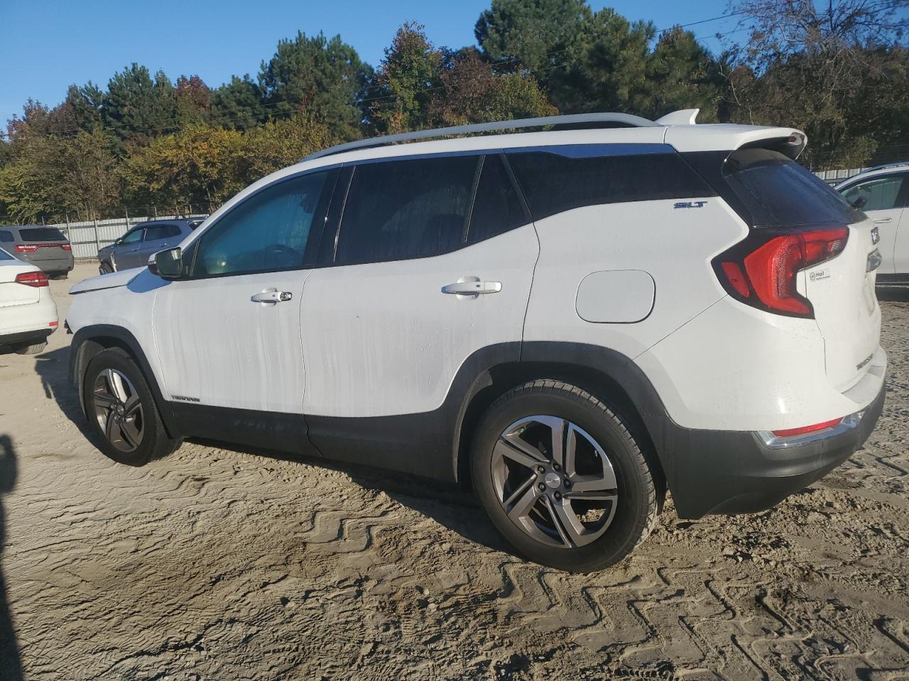 2019 GMC Terrain - Image 2