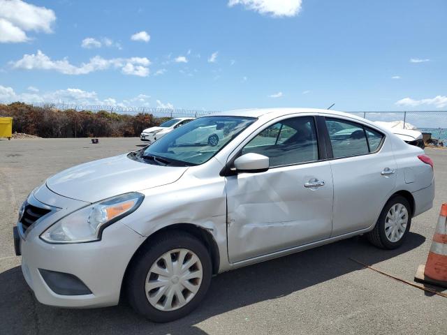  NISSAN VERSA 2015 Сріблястий