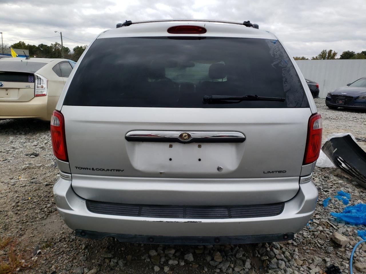 2005 Chrysler Town & Country Limited VIN: 2C8GP64L55R392132 Lot: 73110684