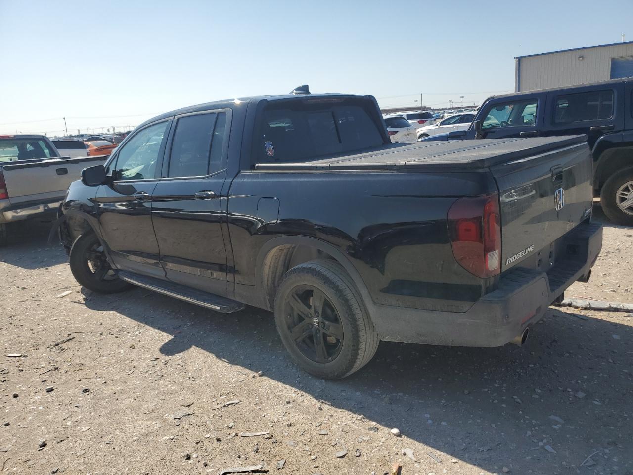 2022 Honda Ridgeline - Image 2