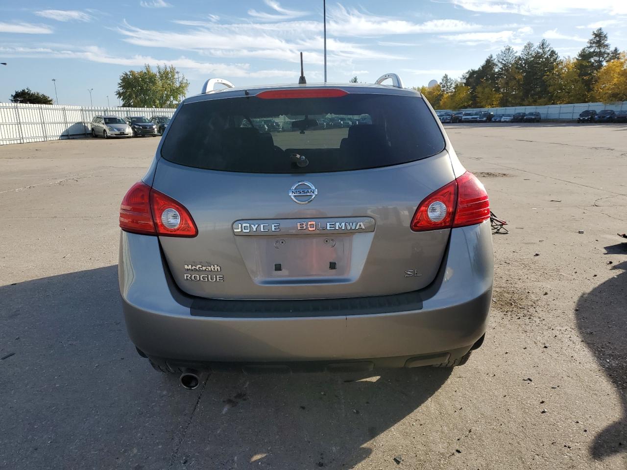 2010 Nissan Rogue S VIN: JN8AS5MT1AW002195 Lot: 77899004