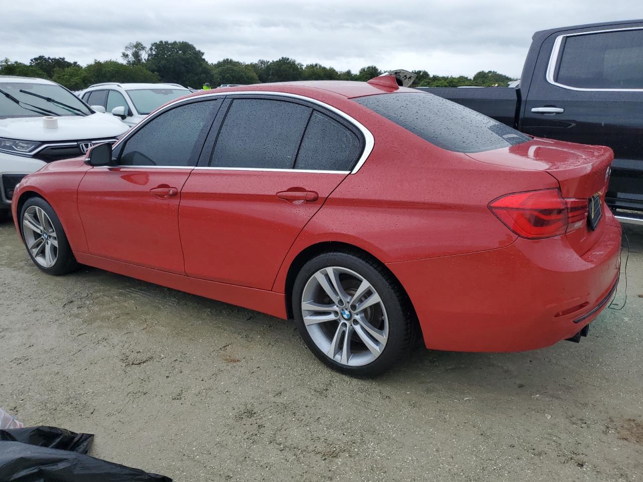 WBA8B9G51HNU49136 2017 BMW 3 SERIES - Image 2