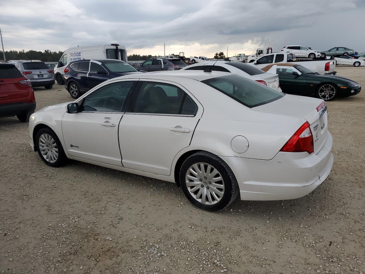 2010 Ford Fusion - Image 2