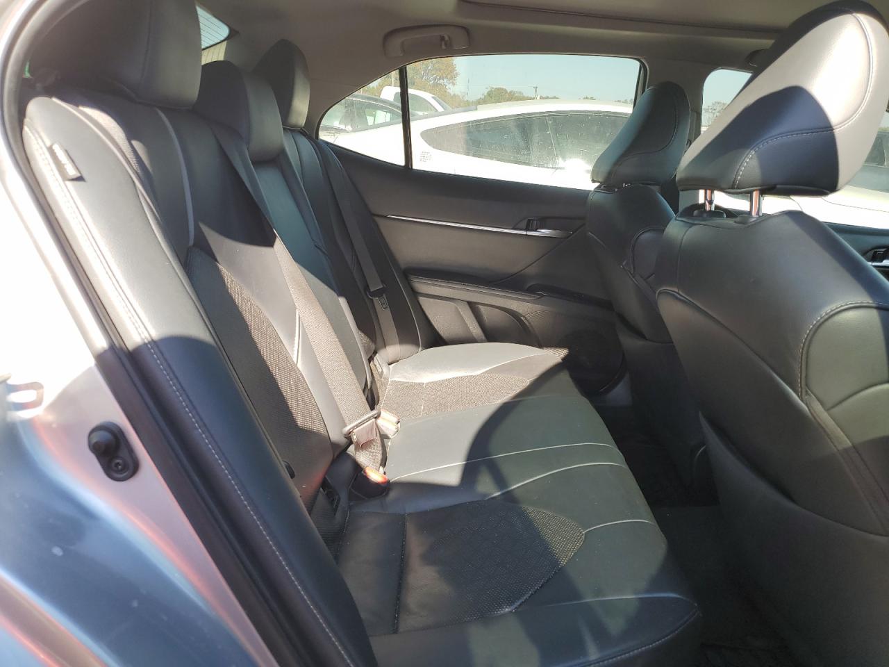 2019 Toyota Camry - Image 10