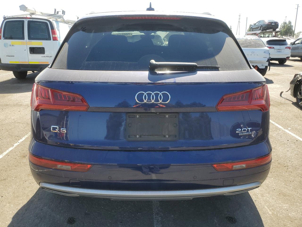 WA1CNAFY3J2092657 2018 Audi Q5 Prestige