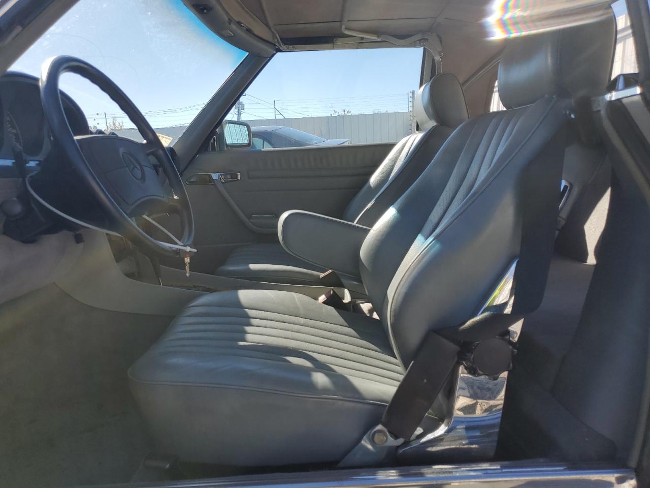 1988 Mercedes-Benz 560 Sl VIN: WDBBA48D6JA083688 Lot: 73235124