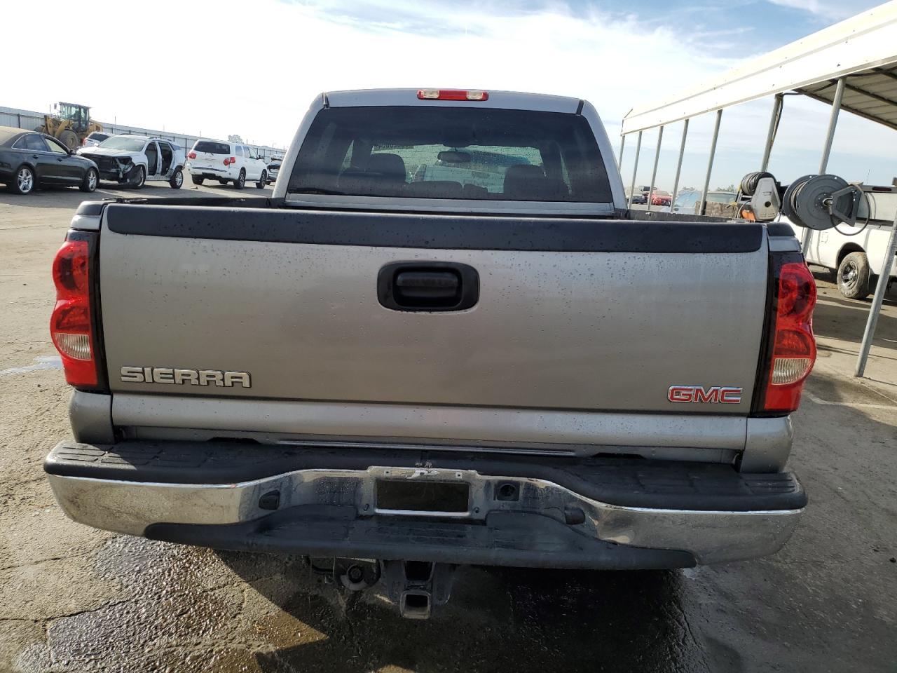 2006 GMC New Sierra C1500 VIN: 2GTEC13Z661337136 Lot: 75820064