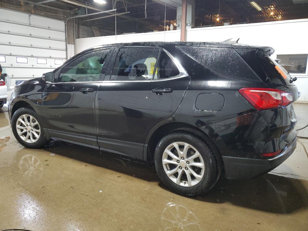 2019 Chevrolet Equinox - Image 2
