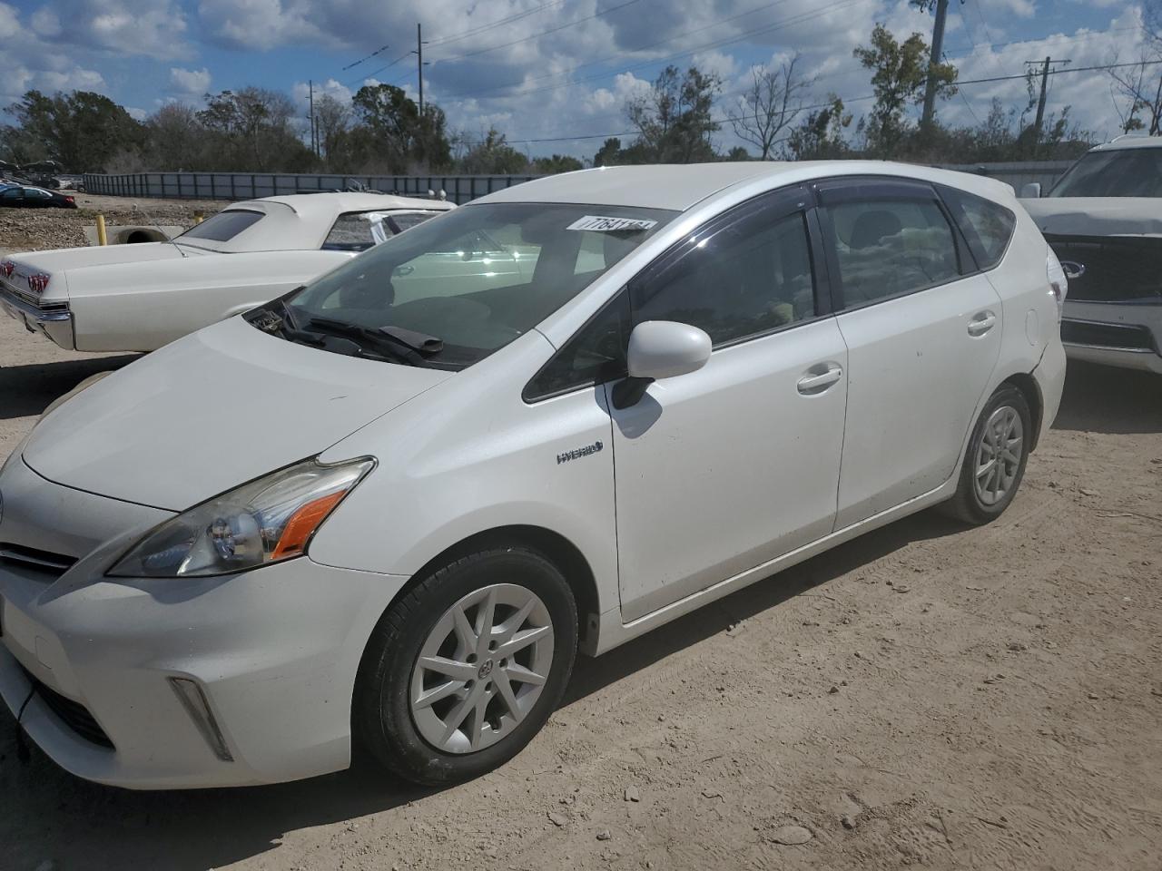 VIN JTDZN3EUXD3219798 2013 TOYOTA PRIUS no.1