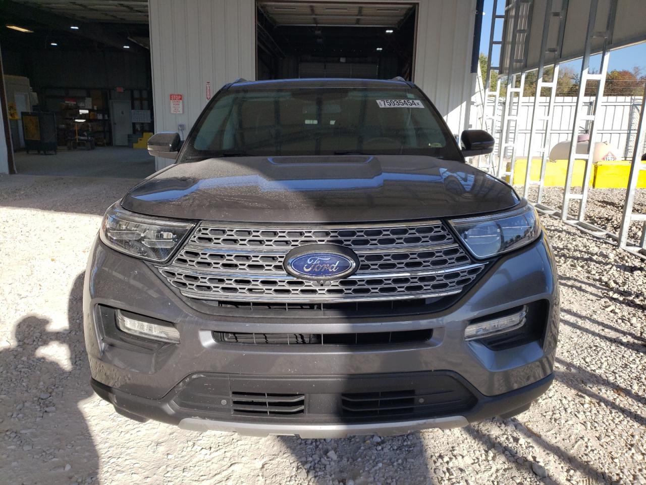 2021 Ford Explorer - Image 5