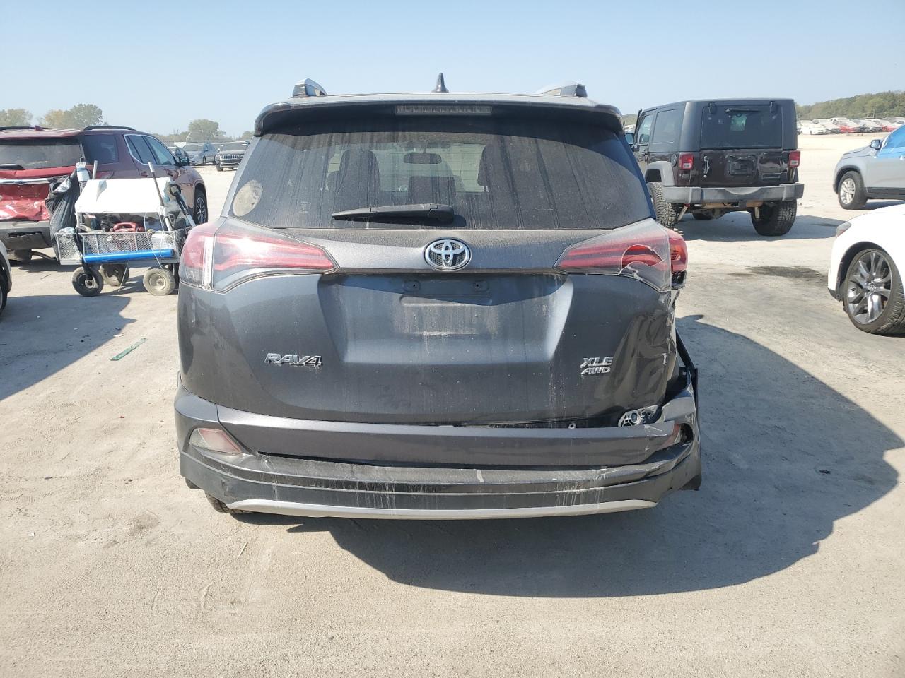 JTMRFREV8GJ078948 2016 Toyota Rav4 Xle