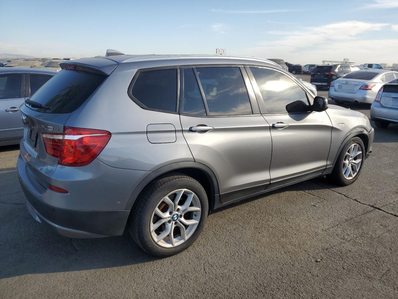 VIN 5UXWX7C51E0E75705 2014 BMW X3 no.3