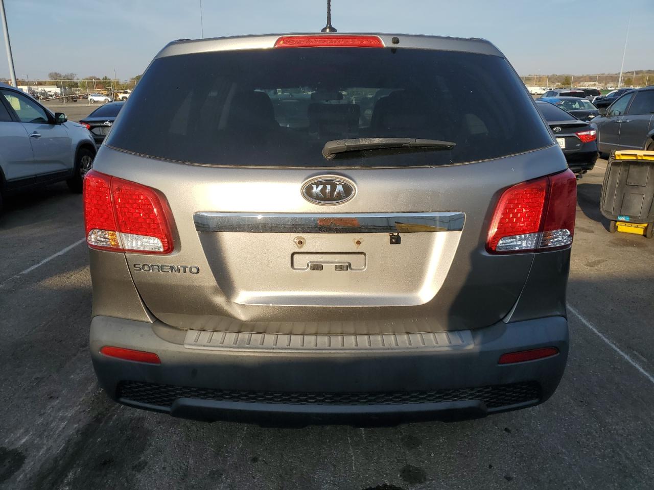 5XYKT3A15CG200010 2012 Kia Sorento Base