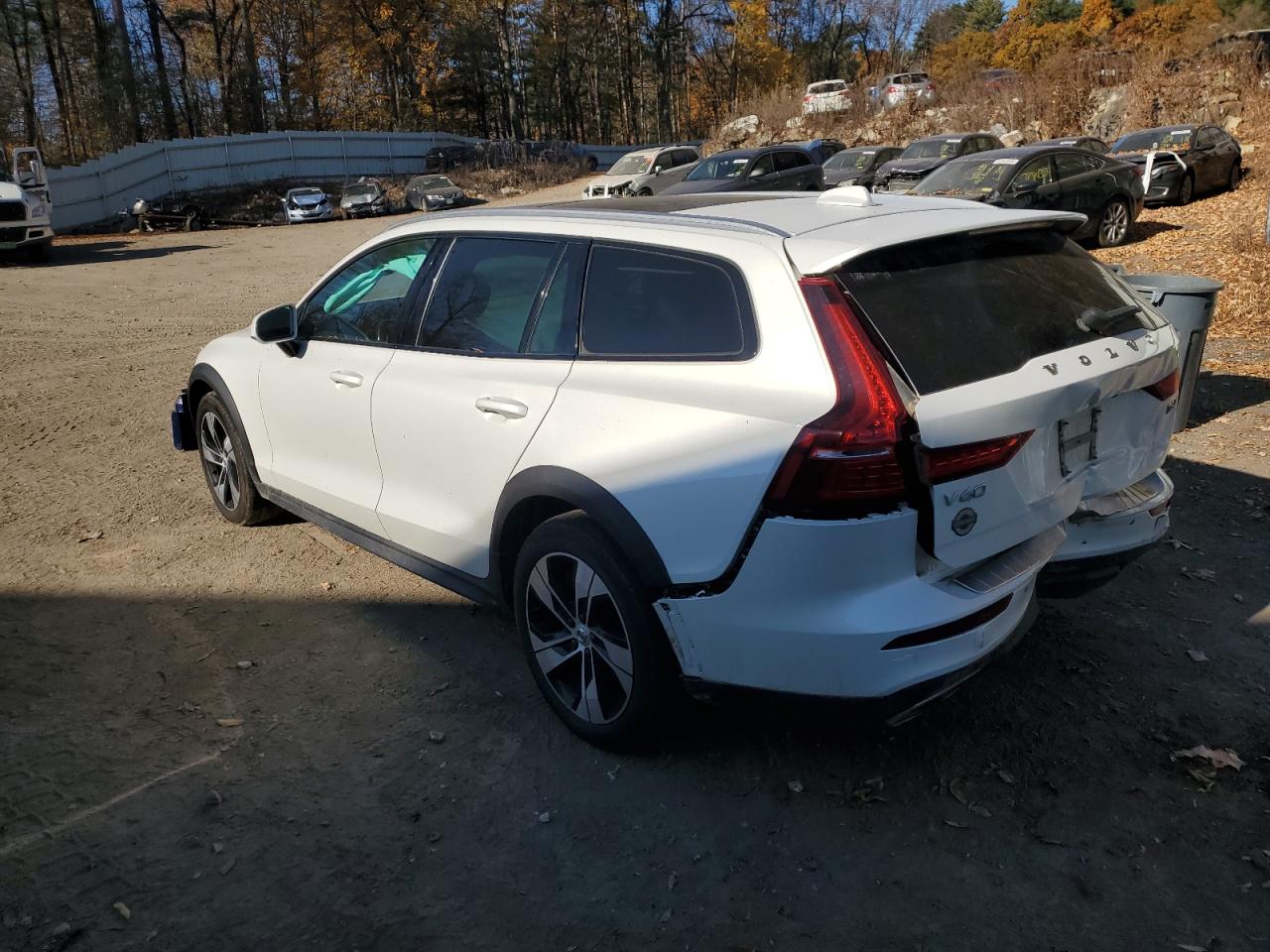 2020 Volvo V60 Cross Country T5 Momentum VIN: YV4102WK9L1030439 Lot: 76715084