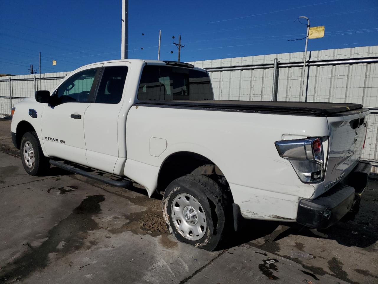 2018 Nissan Titan - Image 2