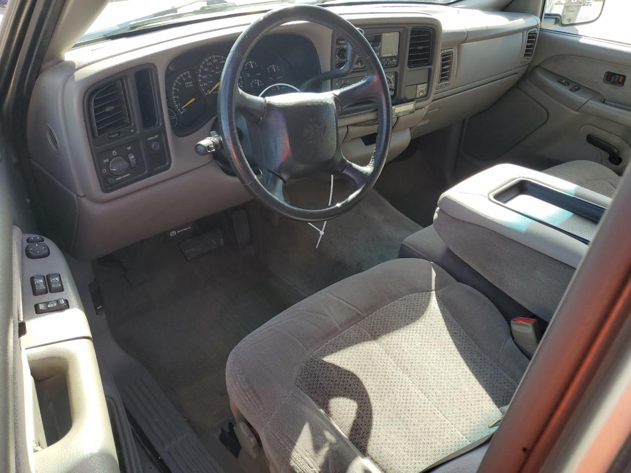 2000 Chevrolet Silverado - Image 8