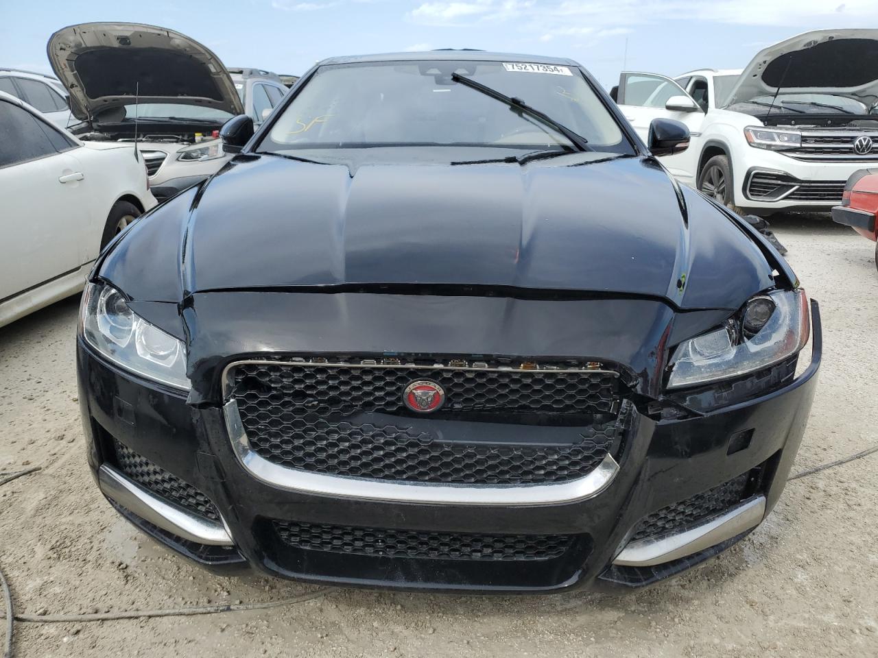 2017 Jaguar XF - Image 5