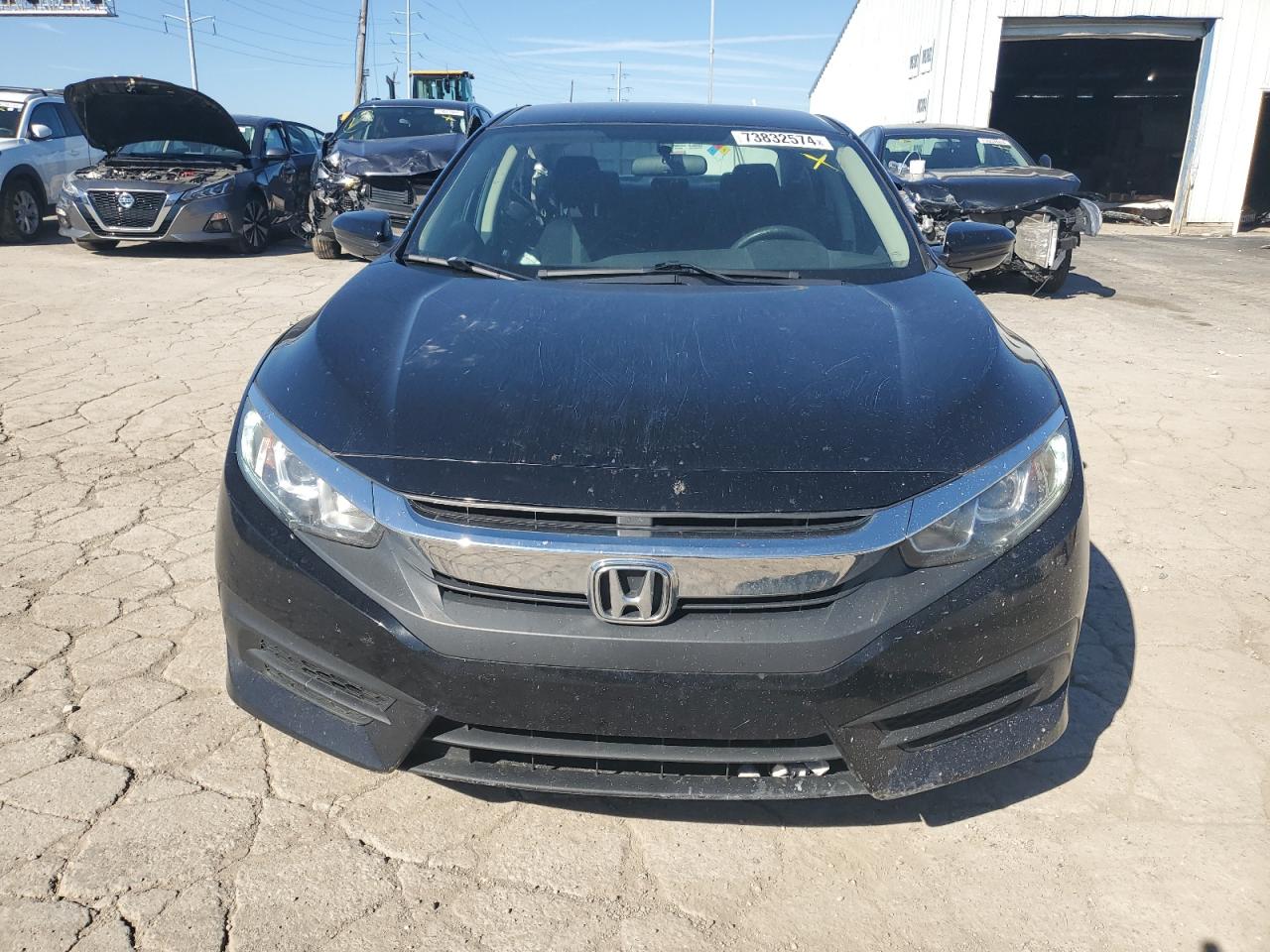 19XFC2F56JE026448 2018 Honda Civic Lx