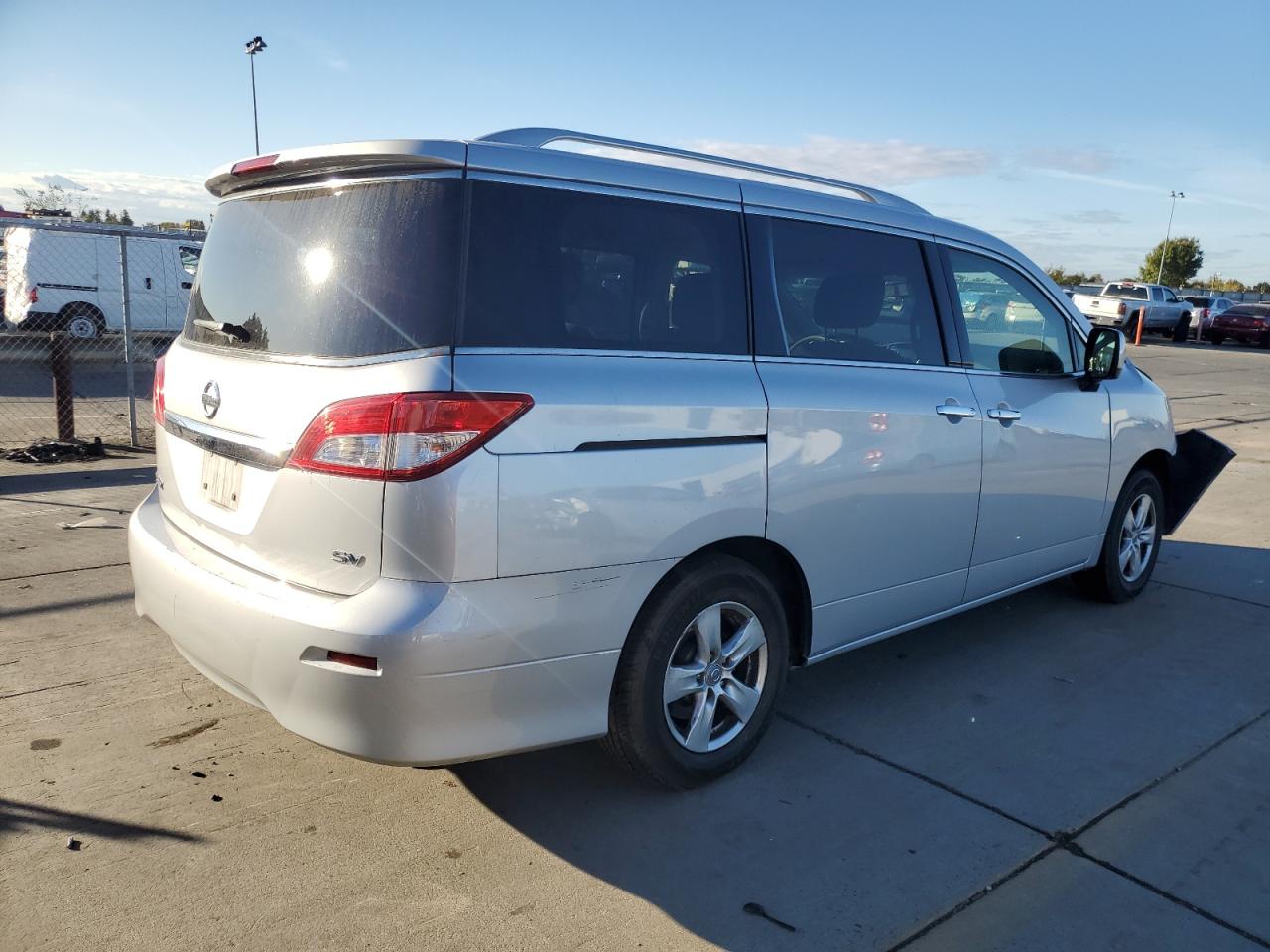 2016 Nissan Quest - Image 3