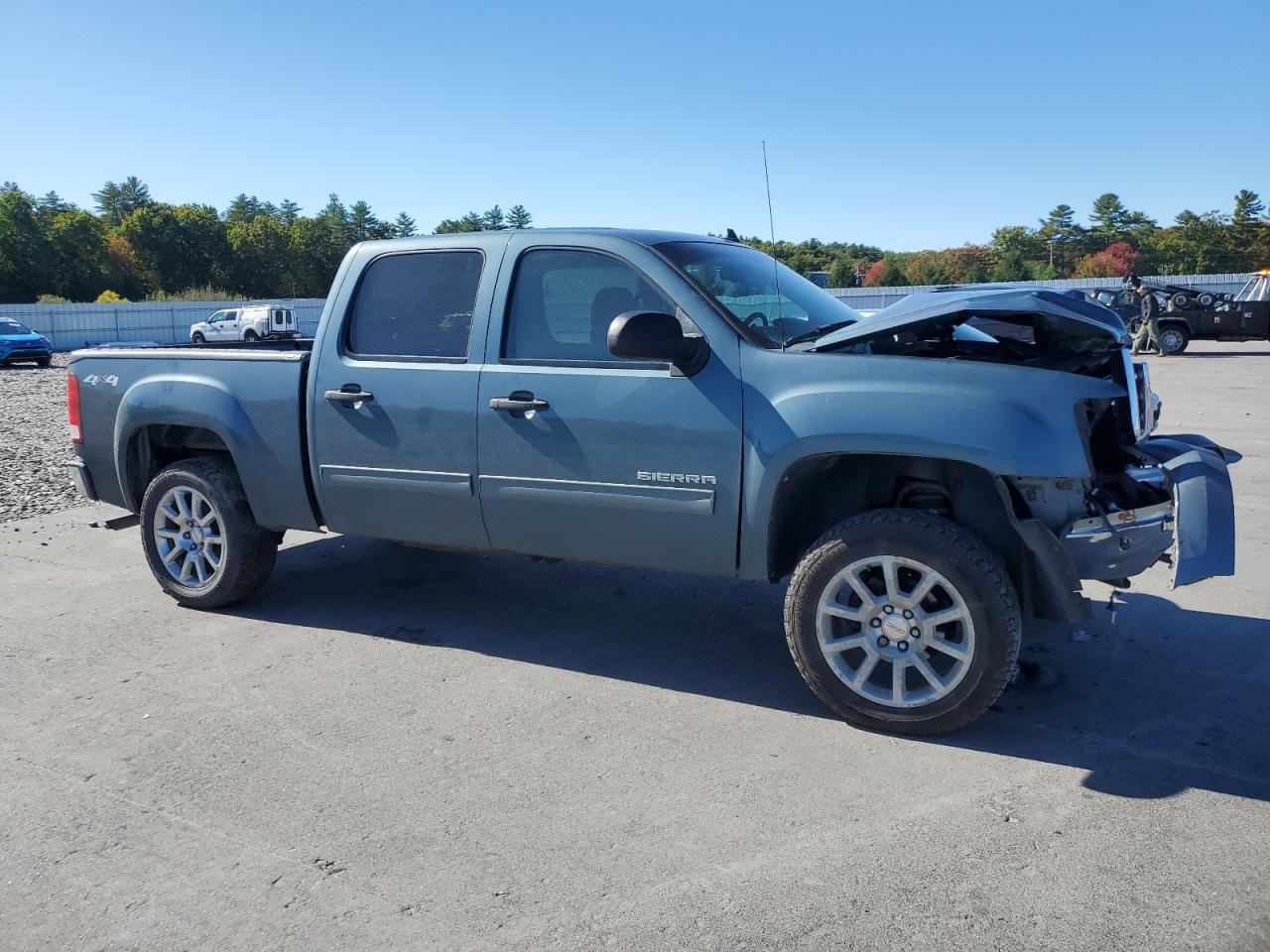 2012 GMC Sierra - Image 4