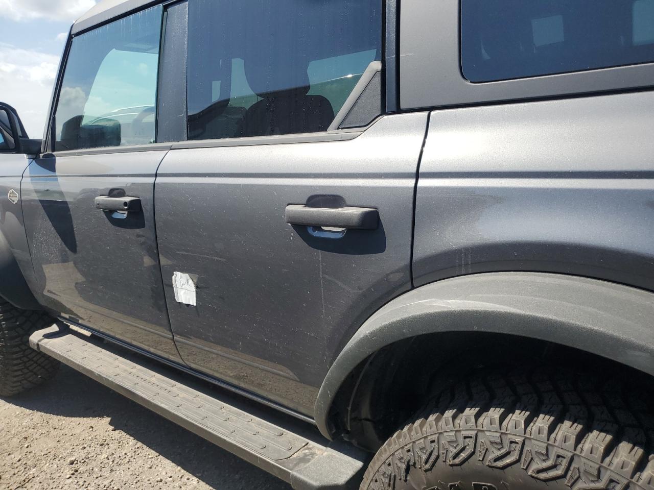 2023 Ford Bronco Base VIN: 1FMEE5DP1PLB82453 Lot: 75087904