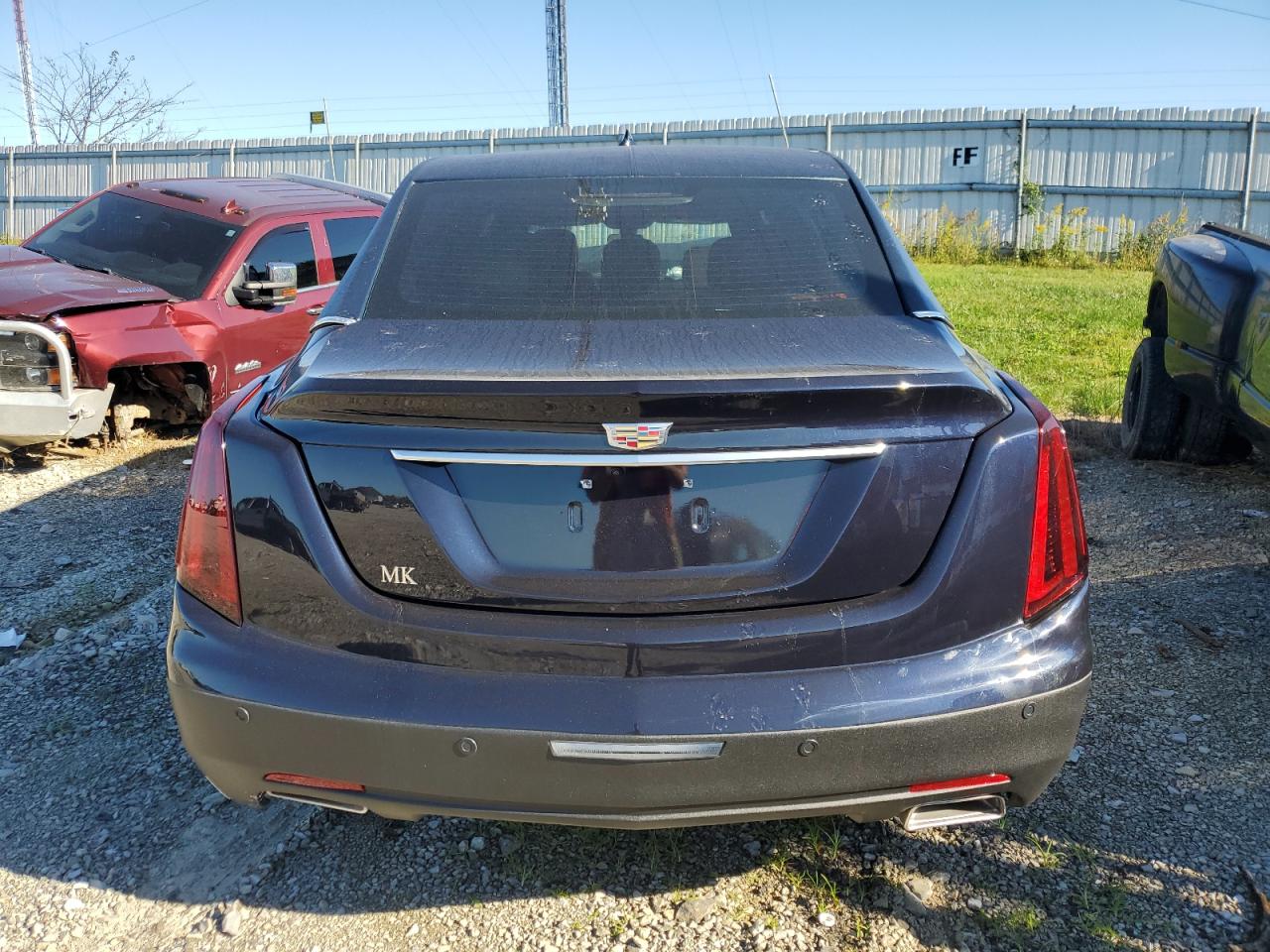 2024 Cadillac Xt5 Luxury VIN: 1GEKNAR47R2747455 Lot: 74682874