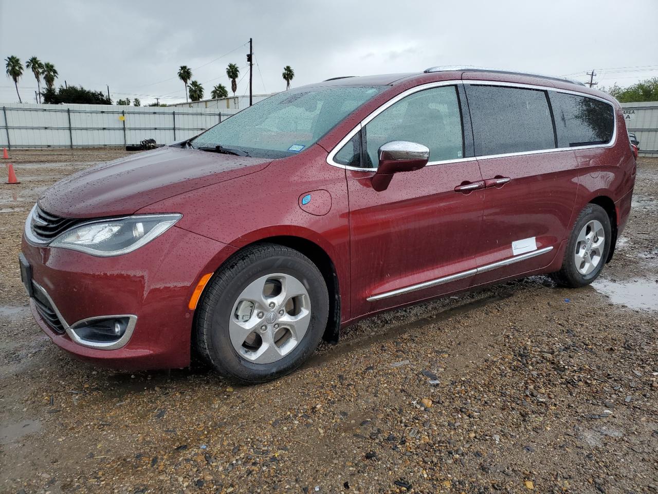 2C4RC1N78JR340708 2018 CHRYSLER PACIFICA - Image 1