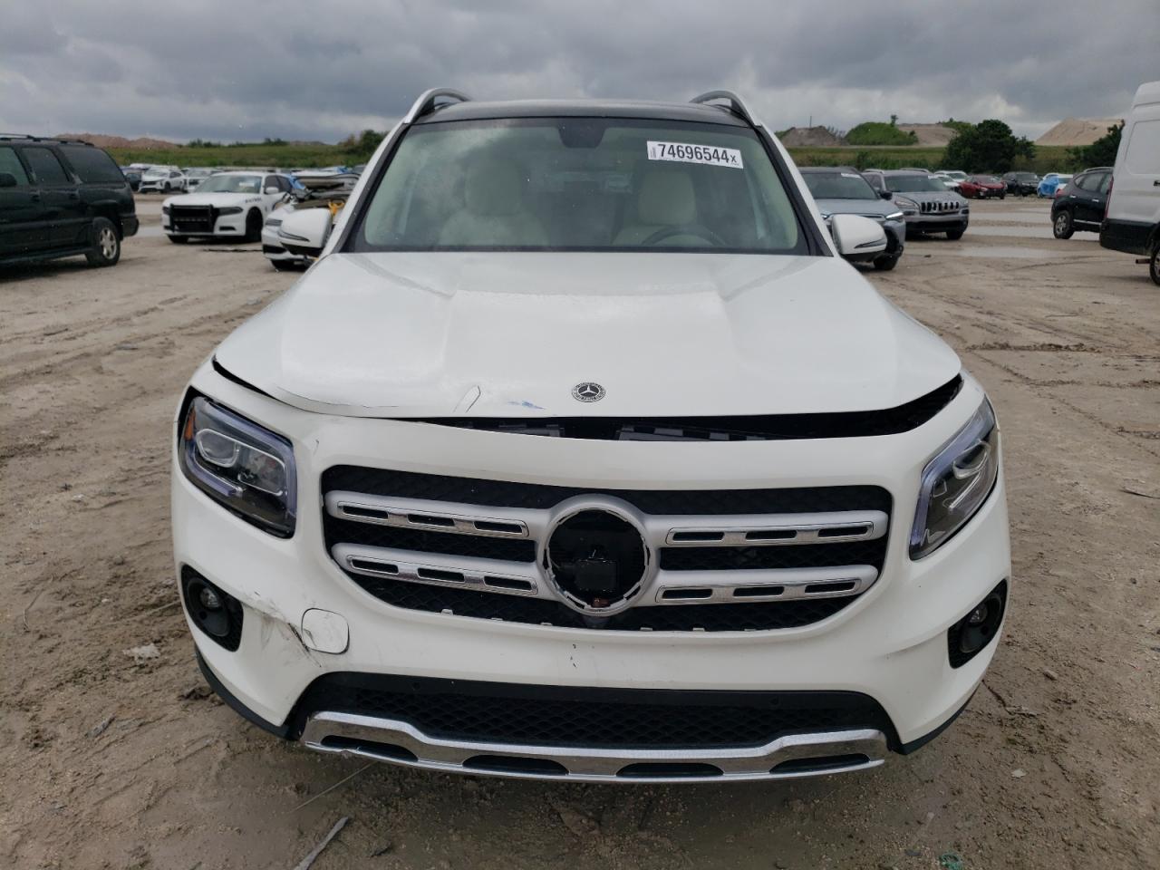 2023 Mercedes-Benz GLB - Image 5