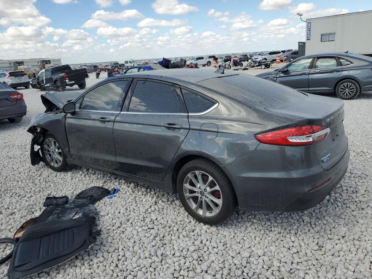 2020 Ford Fusion - Image 2