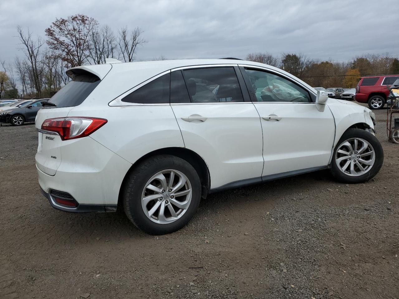 VIN 5J8TB4H56GL016146 2016 ACURA RDX no.3