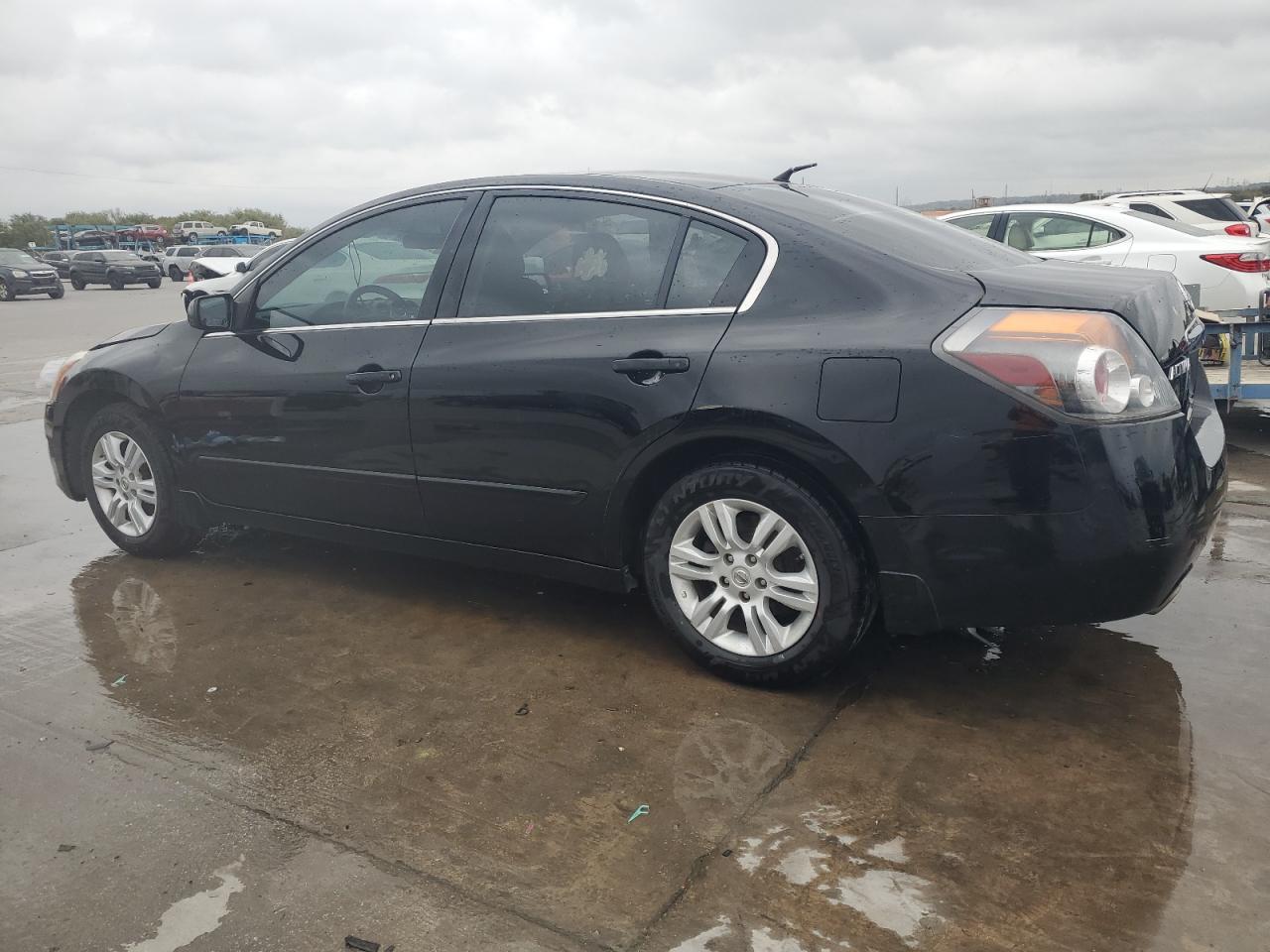 2012 Nissan Altima - Image 2