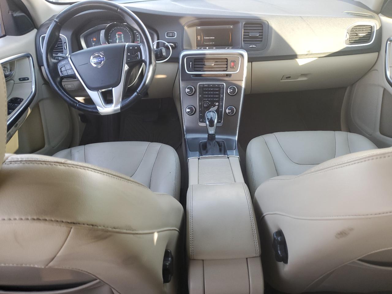 2015 Volvo V60 - Image 8