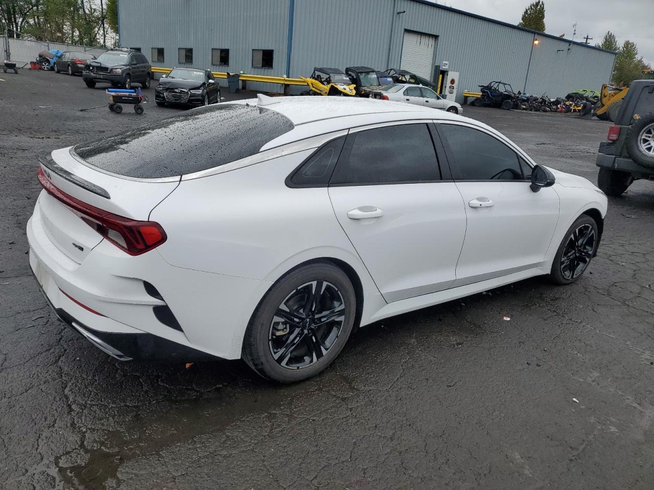 2022 Kia K5 - Image 3