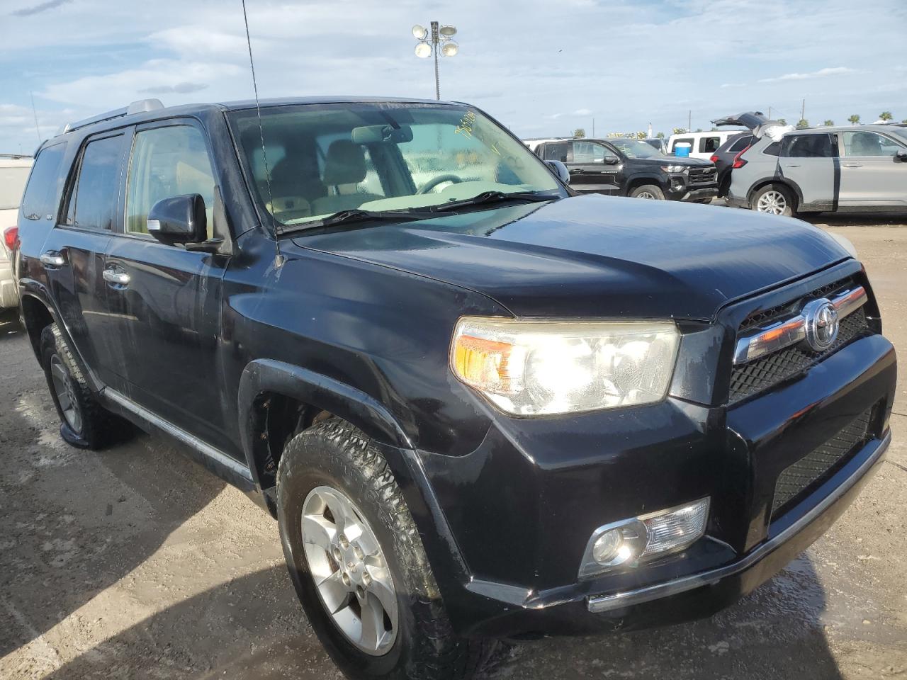 VIN JTEBU5JR8D5128496 2013 TOYOTA 4RUNNER no.4